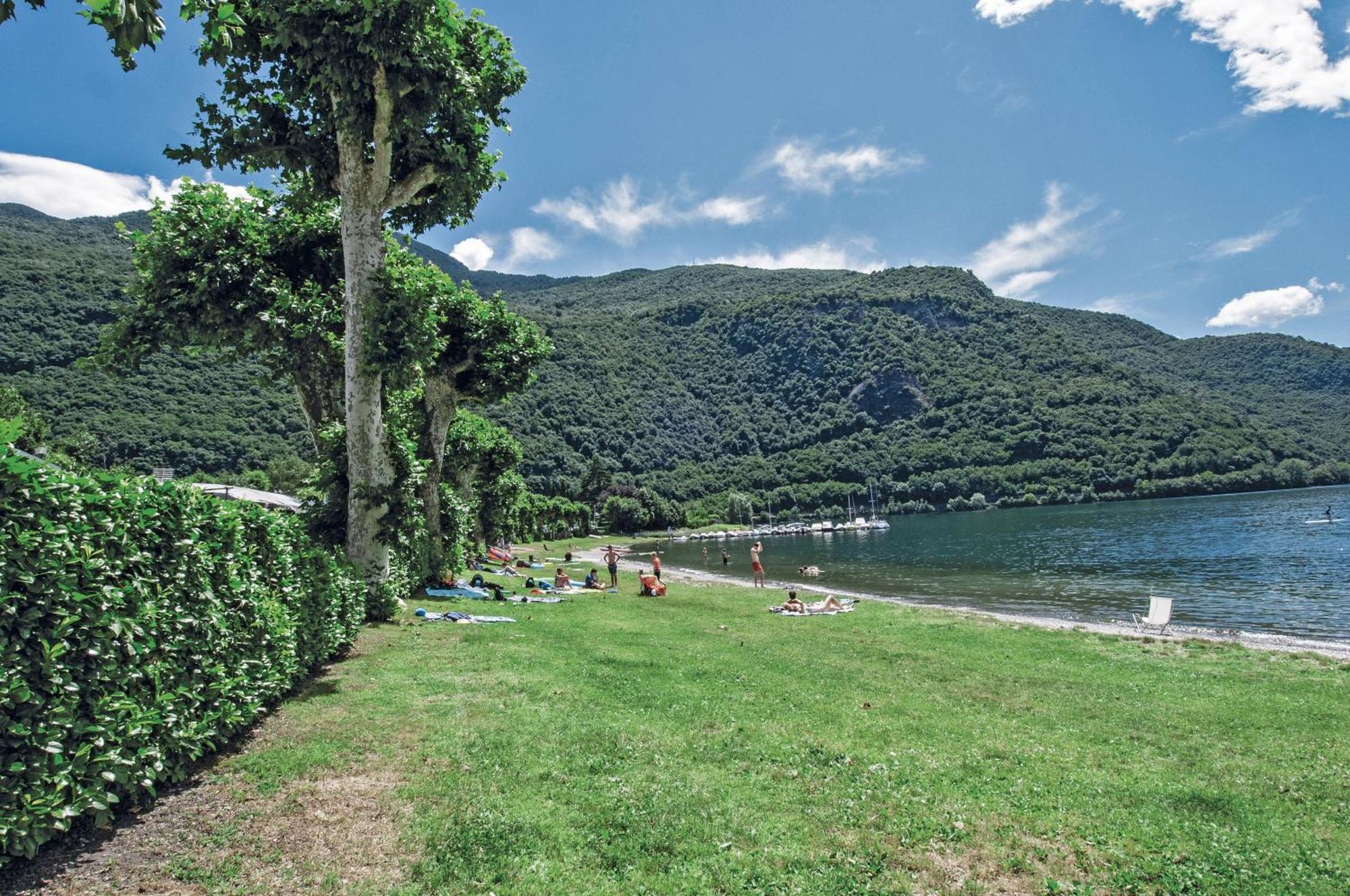 Green Village Accommodations คอลีโก ภายนอก รูปภาพ